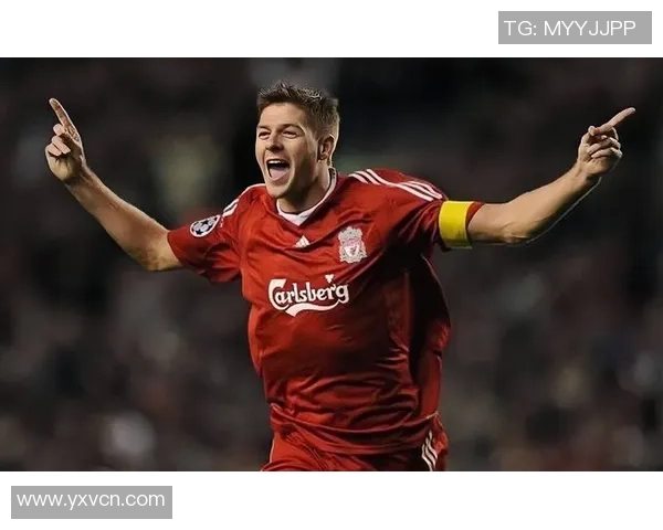 十号红色足球球星是谁 解析足球场上代表性十号球员的传奇与魅力